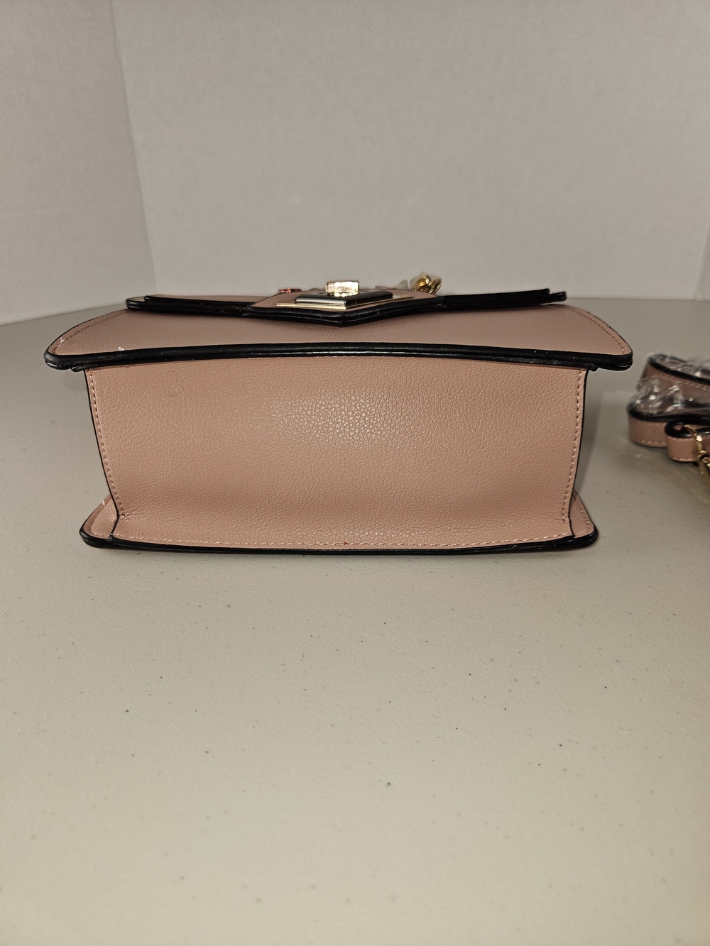 NWT Bretano Chic Blush Top-Handle Crossbody Bag with Statement Hardware - Picture 3 of 12